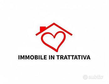 Appartamento di 101 m² con 3 locali e box auto a S
