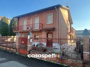 Villa di 369 m² con più di 5 locali e box auto dop