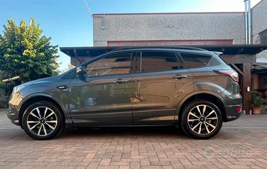 Ford Kuga ST Line My 19