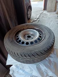 gomme invernali 215/65 R16 98T con cerchione
