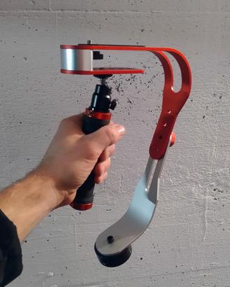 Stabilizzatore per videocamera