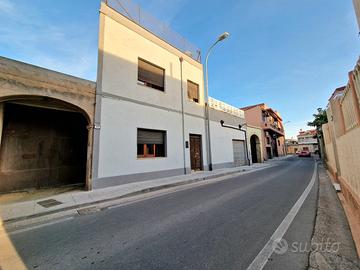 Ampia soluzione indipendente con garage e veranda