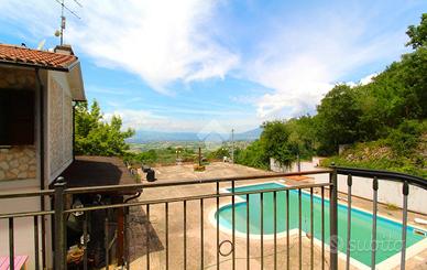 CASA INDIPENDENTE A STRONCONE