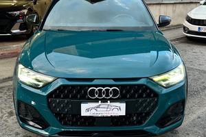 Audi A1 citycarver 30 TFSI Identity Contrast