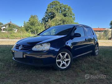 Volkswagen Golf V 1.6 102 CV GPL