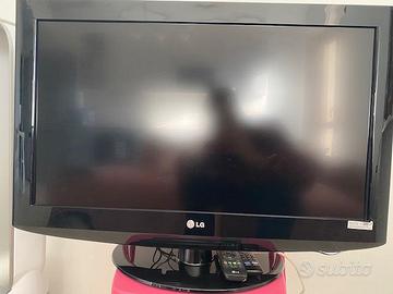 Televisore LG 32LH2000 32" Nero - DVB-T2 piatto