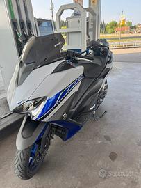T-Max 560