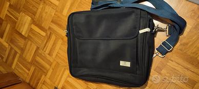 2 borse porta pc  24/15 pollici come nuove