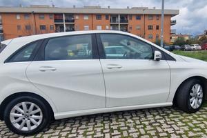 MERCEDES Altro modello - 2017