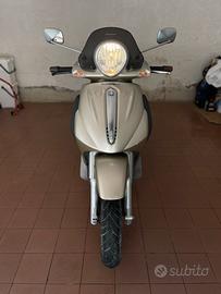 Piaggio Beverly 500