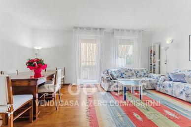 Appartamento di 136 m² con 4 locali e box auto a P