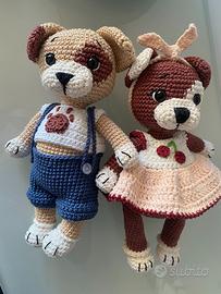 Coppia cani bulldog amogurumi