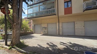 Via Sabbioneta locale commerciale mq. 55 netti