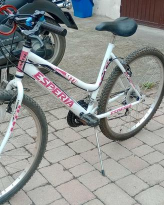 Mountain bike ragazza