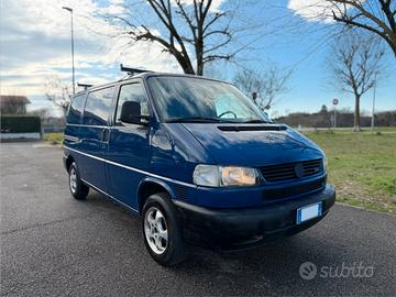 Volkswagen Transporter 2.5 TDI 88CV Furgone