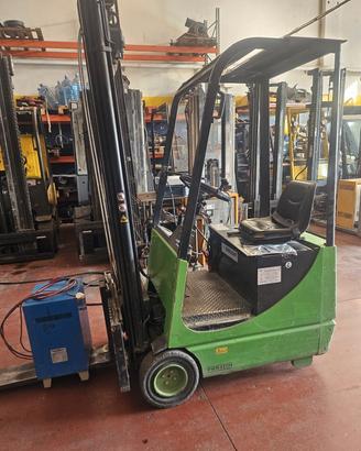 Carrello elevatore elettrico 800kg compatto di pic