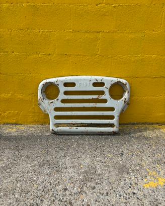 Calandra Frontale Vintage Trattore FIAT in Metallo