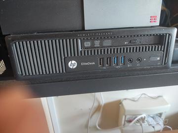 Centrale telefonica e 5 telefoni come nuova