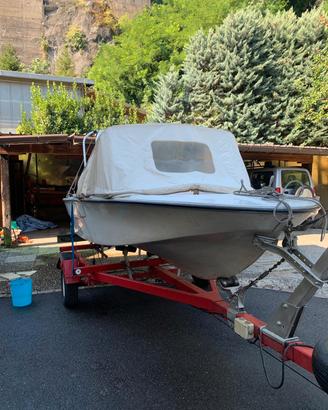 barca in vetroresina 