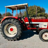 Trattore agricolo International