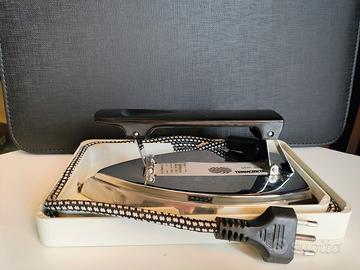 FERRO DA STIRO DA VIAGGIO 