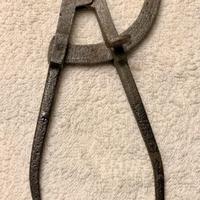 Compasso antico a cerniera con punte in ferro