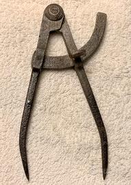 Compasso antico a cerniera con punte in ferro