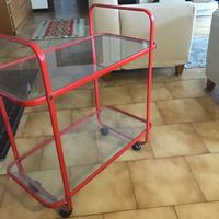 Carrello con ripiani in vetro