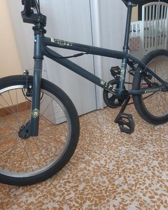Bmx x trik 20