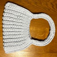 Borsa bianca all’uncinetto