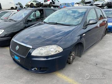 Ricambi per Fiat Croma 1.9JTD del 2006 839A2000