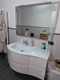mobile bagno con specchio