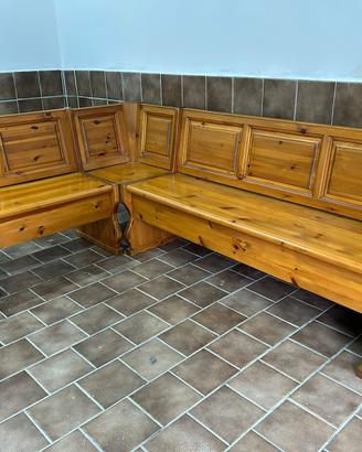 Mobili in legno taverna stile bavarese