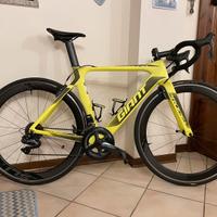 Bicicletta da corsa Giant Propel perfetta in tutto