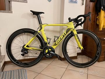 Bicicletta da corsa Giant Propel perfetta in tutto