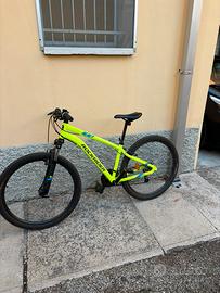 Bici mtb Rockrider st 100