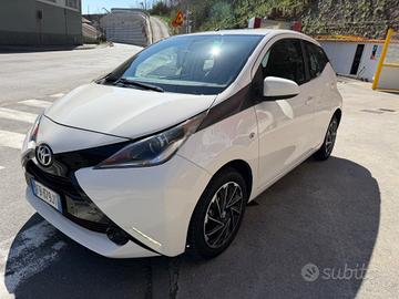 TOYOTA AYGO 1.0 NEOPATENTATI