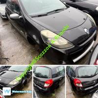 Renault Clio anno 2010 per ricambi P