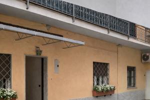 Trilocale a due passi da bus x mm2 gessate