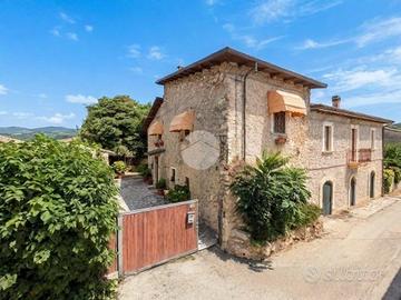 CASA SEMINDIPENDENTE A AVEZZANO