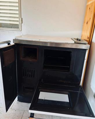 Stufa forno a legna