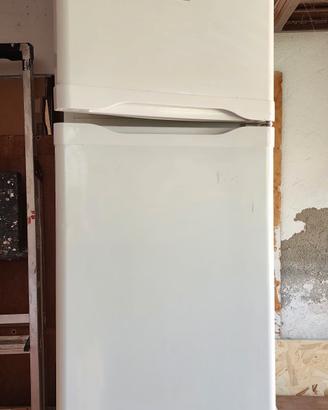 Frigorifero zoppas con congelatore