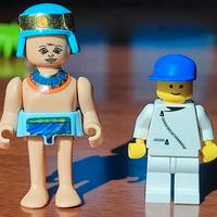 Lego  e Playmobil personaggi