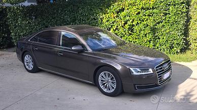 AUDI A8 3.0 L MATRIX/TETTO/MASSAGGI/TV *GAR AUD