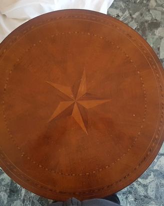 Tavolino legno con inserti 