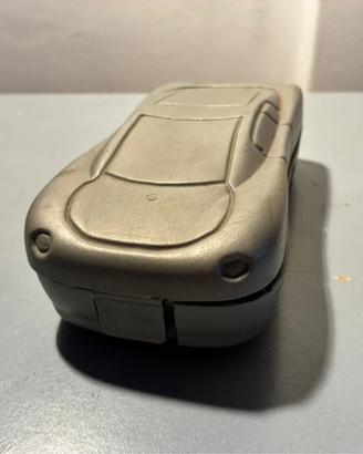 astuccio porta attrezzi a forma di auto 