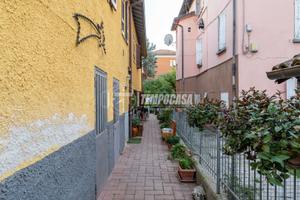 BILOCALE RISTRUTTURATO CON CUCINA SEPARATA ABITABI