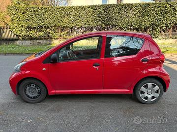 Toyota Aygo 1.0 12V VVT-i 5 porte benzina