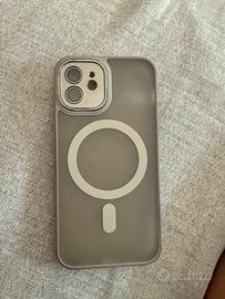 Cover iPhone 12 con simil mag safe