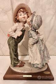 ragazza che bacia GIUSEPPE ARMANI